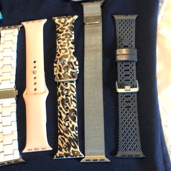 Apple Watch - Picture 3 of 5